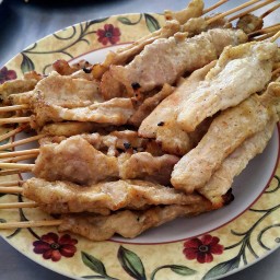 หมูสะเต๊ะ ไม้ละ 6 บาท