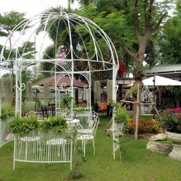 ร่มรื่น. เหมาะแก่การพักผ่อน