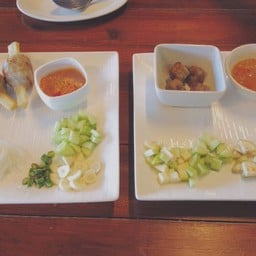 กุ้งพันอ้อย&แหนมเนือง