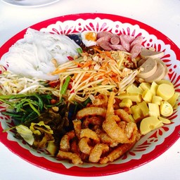 ส้มตำถาด