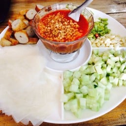 ชุดใหญ่ 200 บาท