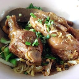 ก๋วยเตี๋ยวไก่ตุ๋น รามอินทรา 23