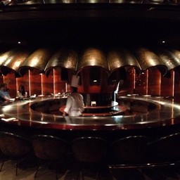 โต๊ะเทปันใหญ่มาก