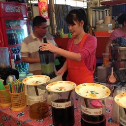 มะลิวัลย์ น้ำผลไม้เพื่อสุขภาพ ศูนย์อาหารตลาดปัฐวิกรณ์