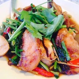 ปลาช่อนผัดคึ่นช่าย