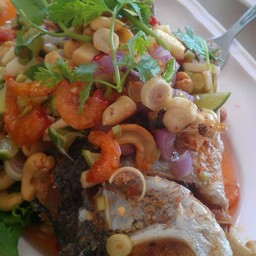 ปลาทอดสามรส