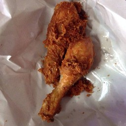 ข้าวยำไก่แซ่บ&ยำแหนมสด โกสุมรวมใจซอย22