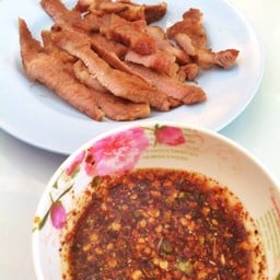 คอหมูย่าง