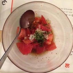 เริ่มต้นจากสลัดมะเขือเทศก่อนฮับ