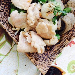 ก๋วยเตี๋ยวเรือเป่าปาก ชามกะลา มาบตาพุด