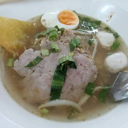 บะหมี่ต้มยำหมู