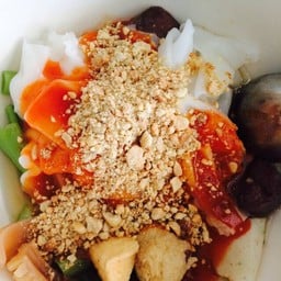 นั่งเล่น เย็นตาโฟเครื่อง