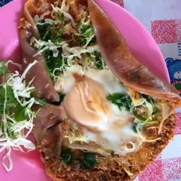 ข้าวซอยน้อยใส่ไข่