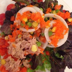 สลัดทูน่า