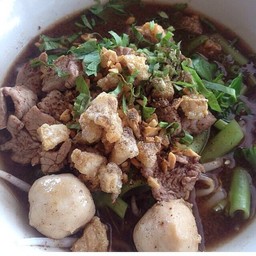 ก๋วยเตี๋ยวหมูน้ำตก