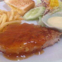 สเต็กหมูเกรวี่