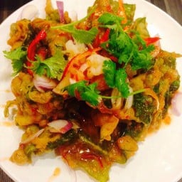 ยำแซบ เสริมไทยคอมเพล็กซ์