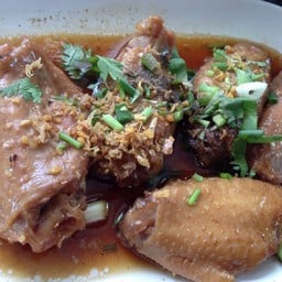 ปีกไก่ตุ๋น