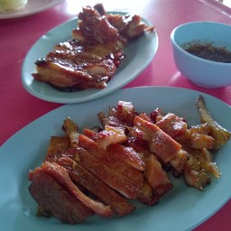 คอหมูย่าง ไก่ย่าง เมนูเด็ดที่พลาดไม่ได้