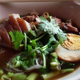 บ้านไท ก๋วยเตี๋ยวเรืออยุธยา พิษณุโลก