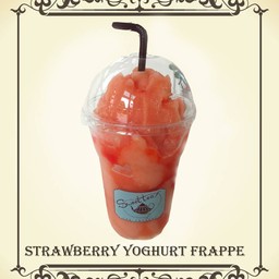 Strawberry Yoghurt Frappe