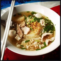 ก๋วยเตี๋ยวตำลึง