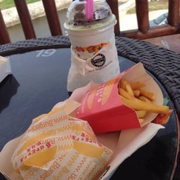 สั่งเป็นชุดก็ได้ประมาณร้อยนิด ขึ้นอยู่กับน้ำที่สั่งครับ