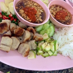 แหนมเนือง แป้งเหนียวดี ไม่ขาดง่าย