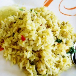 ข้าวผัดแกงเขียวหวานไก่ @65 บาท