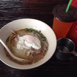 ชุดเล็กหมี่ขาวต้มยำ ชามะนาว 45฿ ถูกสุดๆ