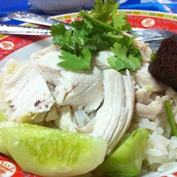 ข้าวมันไก่ หน้า โรงแรมศรีพัฒนา