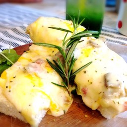 คาโบนาร่าพิซซ่าโทสต์^_^