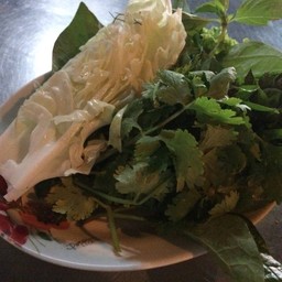 ผักเยอะมาก ขนาดวันนี้สั่งตับหวานแค่จานเดียว