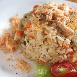 ข้าวผัดหมูยอ