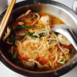 ก๋วยเตี๋ยวหมู ต้มยำ
