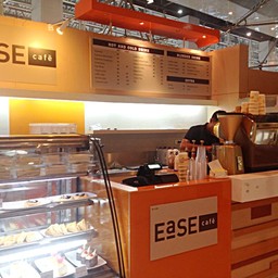 บรรยากาศเรียบๆในร้าน