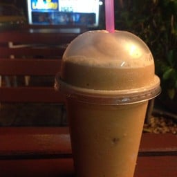 ชาเย็นปั่น ร้าน Landing กาแฟสด