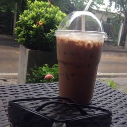 จิบกาแฟ ชมวิวห้องสมุด สถานีรถไฟบางซื่อ