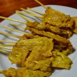แอ๊ดหมูสะเต๊ะ ตลาดขุนไกรไนท์ฟู้ด