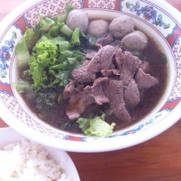 ก๋วยเตี๋ยวเนื้อรสเด็ด