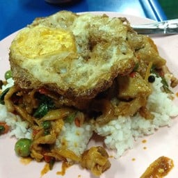 น้องพลูอาหารตามสั่ง