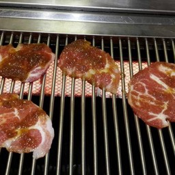 หมูย่าง
