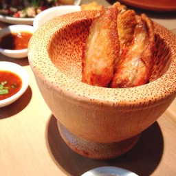 ปีกไก่ทอดน้ำปลา