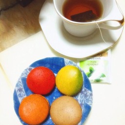 Macaron & Peppermint Tea