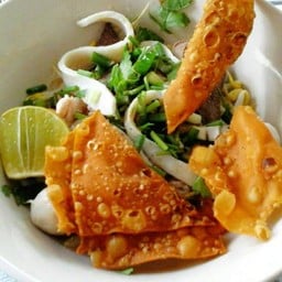ก๋วยเตี๋ยวลูกชิ้นปลาเจ๊มล สาขาบางพลัด