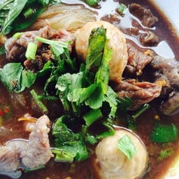 ร้านลูกชิ้นป้าศรี