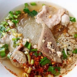 ก๋วยเตี๋ยวตำลึง รสไท