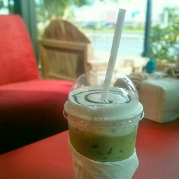 Afternoon Coffee By Bow