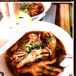 หนุ่มไท ก๋วยเตี๋ยวไก่มะระ
