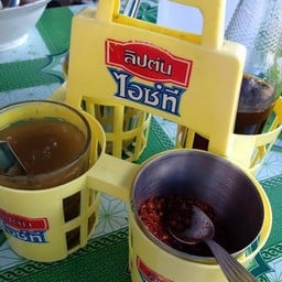 ก๋วยตี๋ยวหมู-เนื้อ น้ำใส+ต้มยำ รองเมือง
